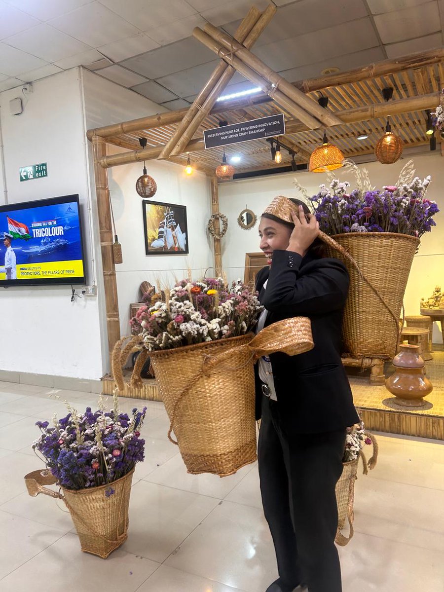 Beautification of #ImphalAirport in progress with team spirit and creativity! 🌸 Special thanks to Ms. Chokhone Krichena, the “Flower Lady of Manipur,” for adding floral elegance. Arrival lounge is nearly done—departure next! ✈️ <a href="/AAI_Official/">Airports Authority of India</a> <a href="/aairedner/">Regional Executive Dir. AAI, North-East Region</a> <a href="/MoCA_GoI/">MoCA_GoI</a>