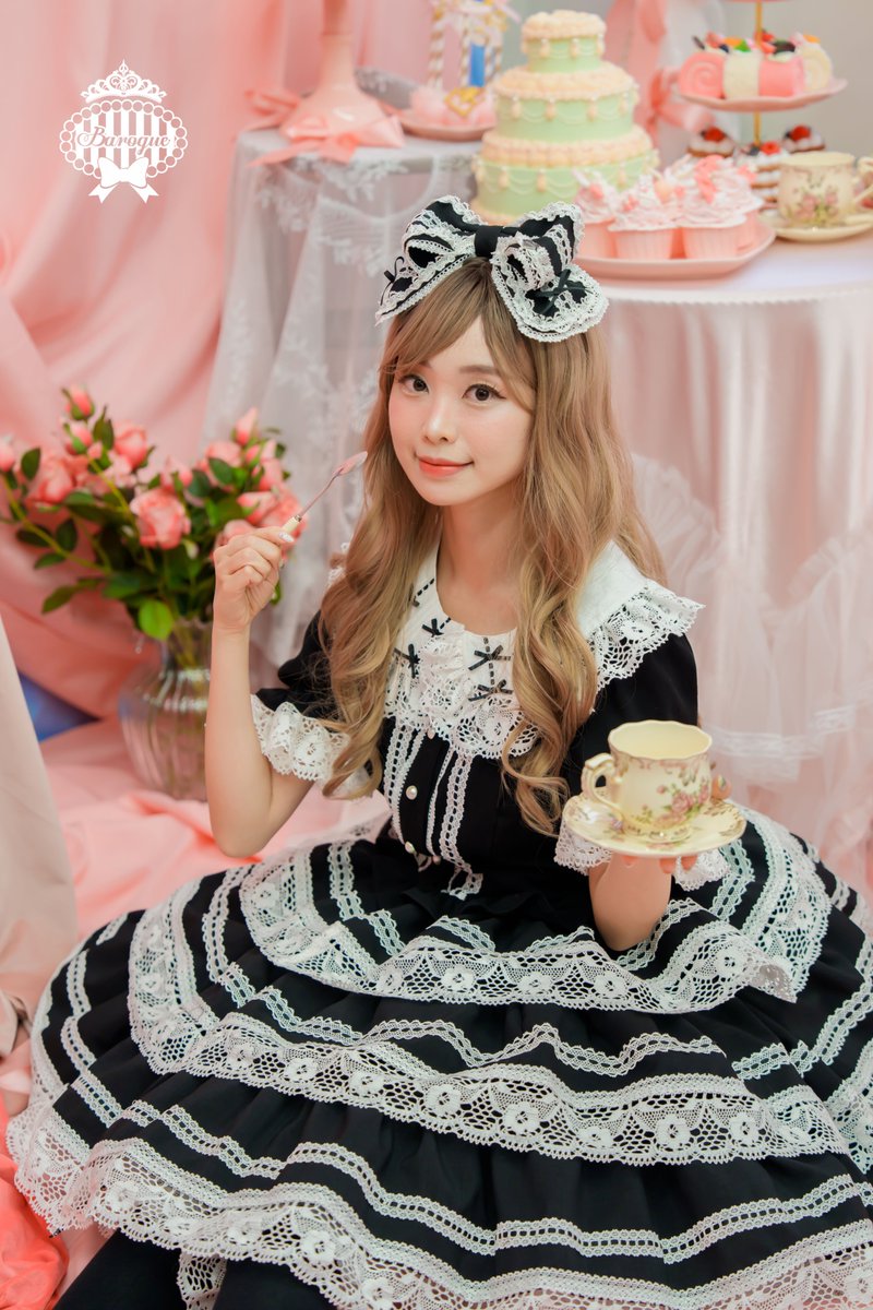 lolita_baroque's tweet photo. Summer Whipping Cake 스커트에는 3가지 종류의 사랑스러운 레이스가 듬뿍 사용되었습니다 과연 몇미터의 레이스를 사용하였을까요? 바로크 계정 팔로우 후 인용으로 답변을 작성해 주시면 정답자 분 1분께 Summer Whipping Cake 컷소어를 선물해 드립니다! 힌트는 지난 주 인스타 방송에 있을지��!? https://t.co/k1heOAlgqU