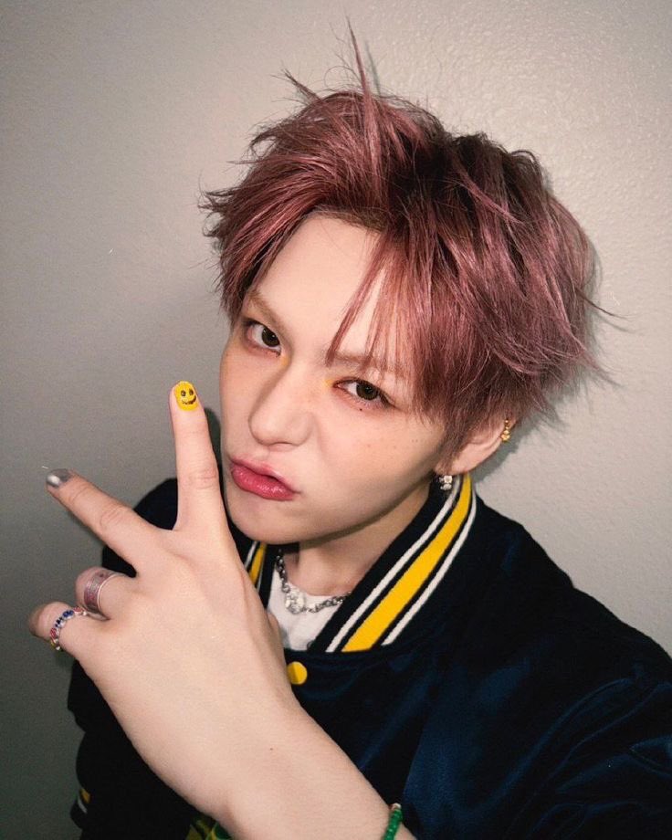 Chúc mừng sinh nhật em bé Yoshiii 🎉🎂

Mong em sẽ đầy ắp niềm vui, hạnh phúc và những điều tuyệt vời nhất sẽ đến với em. Chúc em có một ngày sinh nhật thật đặc biệt và đáng nhớ! ❤️ 

🎀15.05.2000 - 15.05.2025🎀