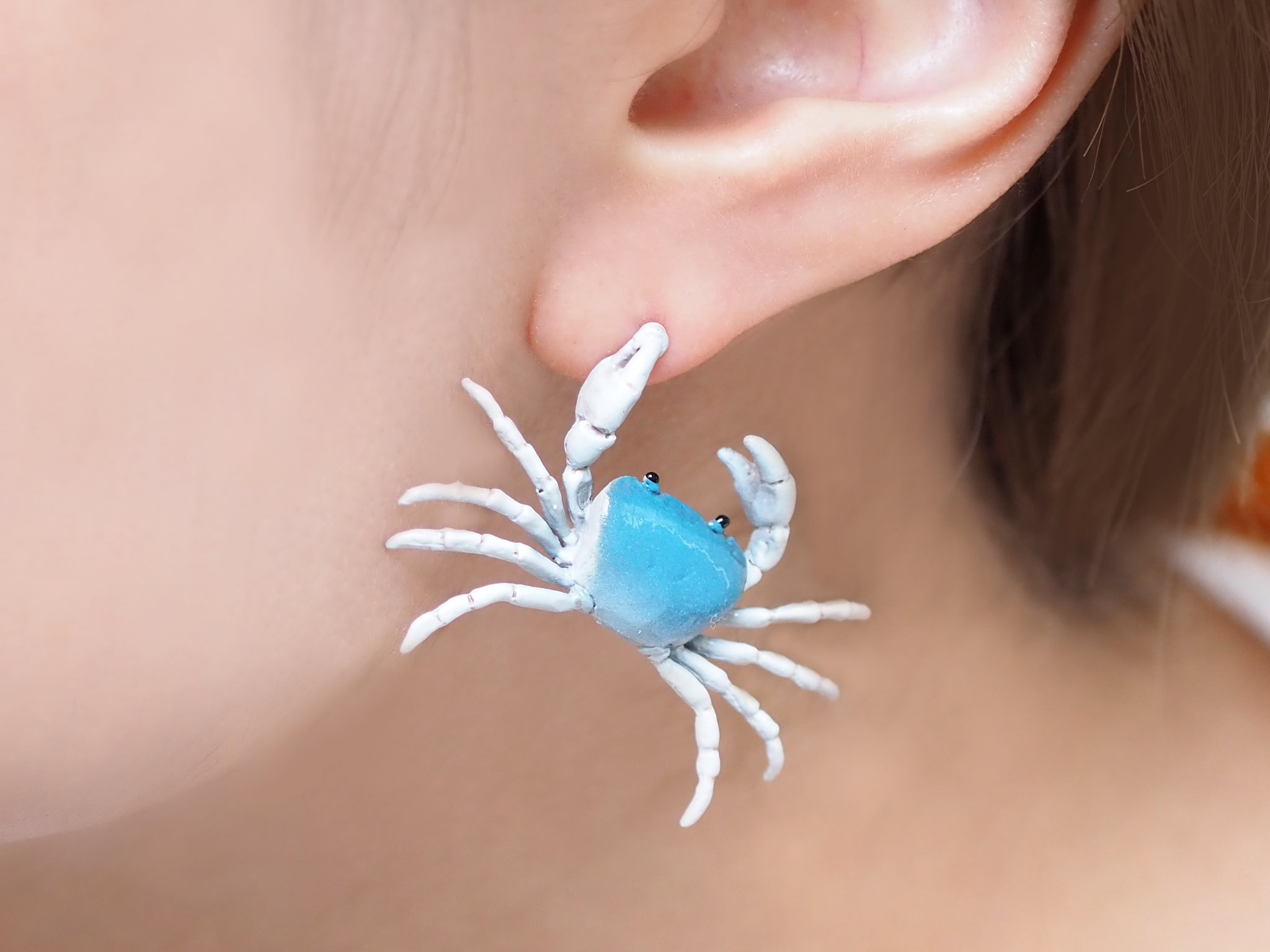 Nina サワガニ 赤と青 片耳用ピアスセット