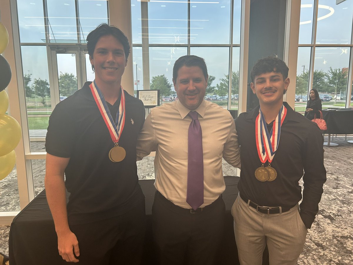 Congrats to <a href="/CamLandberg/">Cameron Landberg</a> and Barrett Carter on being named <a href="/THSCAcoaches/">THSCA</a> Academic All-State! Proud of these guys! 

<a href="/CFBISD/">Carrollton-Farmers Branch ISD</a> <a href="/CFBathletics/">CFB Athletics</a> <a href="/CreekviewLeads/">Creekview High School</a>
