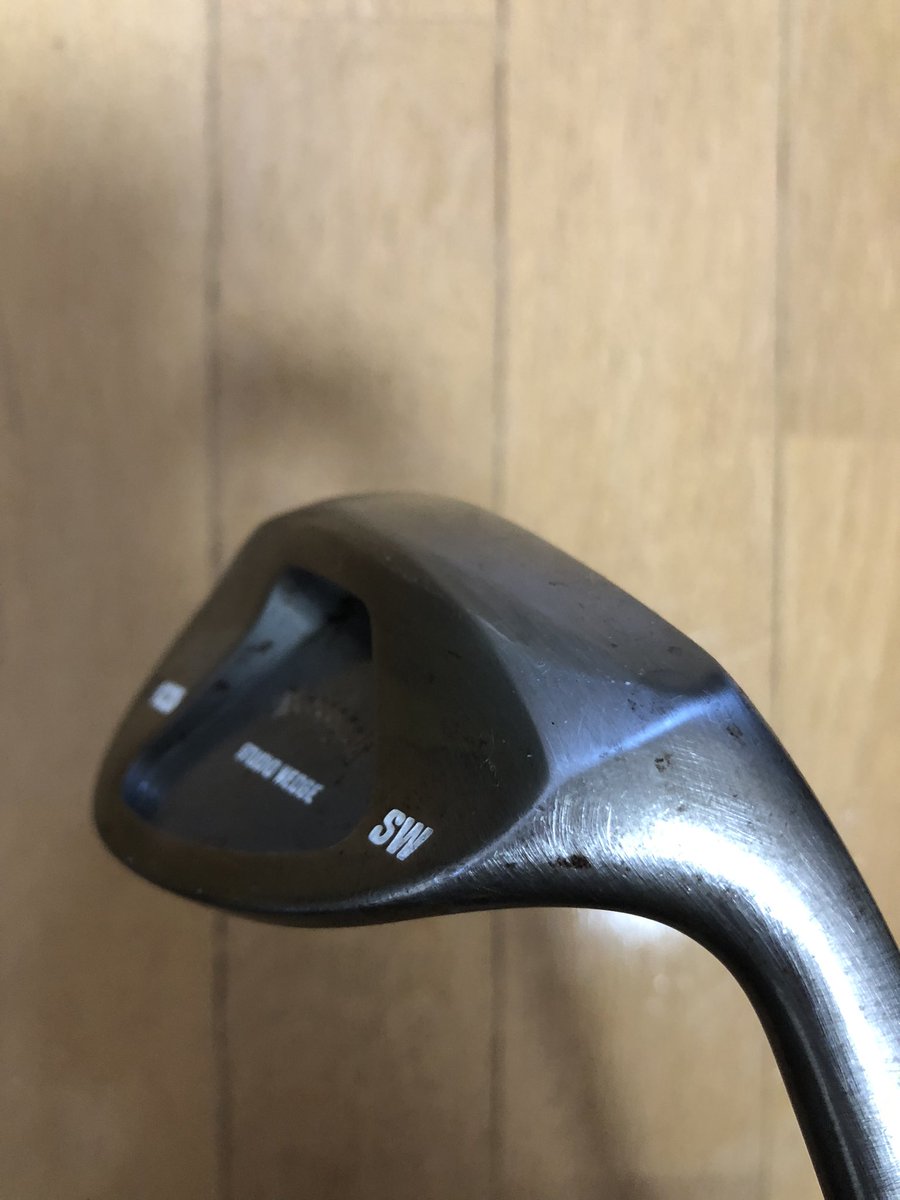 jungolf3735's tweet photo. 僕のウェッジコレクションの一部であるマスダゴルフM425のノーメッキ仕上げです☘️
わざと錆させてスピンを強く掛けることもありますが、個人的な印象としてはニッケルクロムと変わらない気がします⛳️プロっぽくて自己満足には良いけど雨の日は1発で錆びるし使わなくても錆びる。
#Masdagolf https://t.co/3tP5KE00It