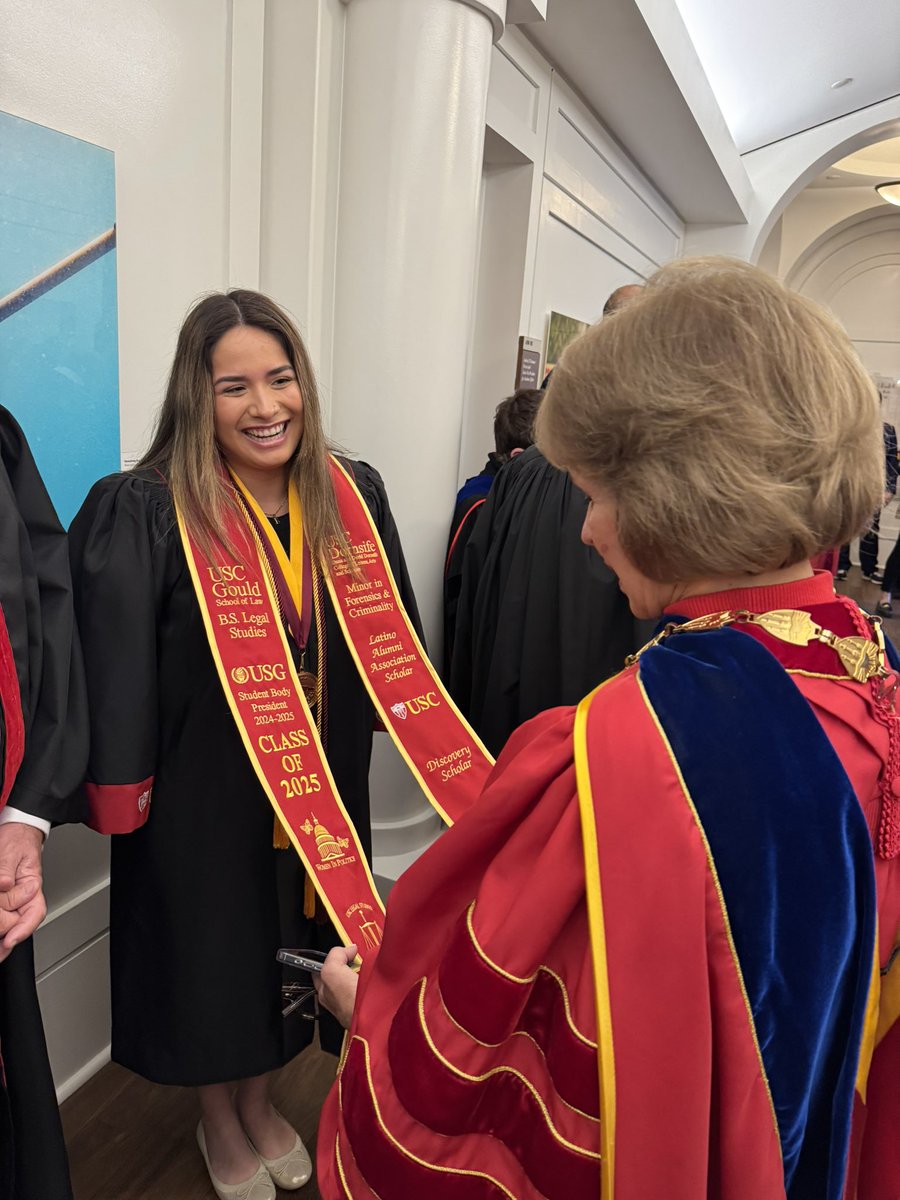 CarolLFolt's tweet photo. A cap and a stole speak 1000 words. I love seeing everything you’ve all done in your time at SC. #USCCommencement #USCGrads #FightOn https://t.co/HYiYUh2AXM