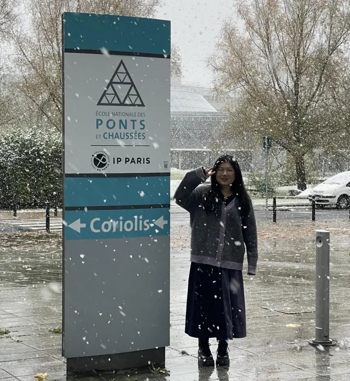 iLZU1909's tweet image. #LZU students are now international research rockstars🚀!

Meet the minds advancing meteorology in University of Leeds, #UnitedKingdom, preservation of cultural relics in École nationale des ponts et chaussées, #Pairs, and epidemiology in Queensland University of Technology,…