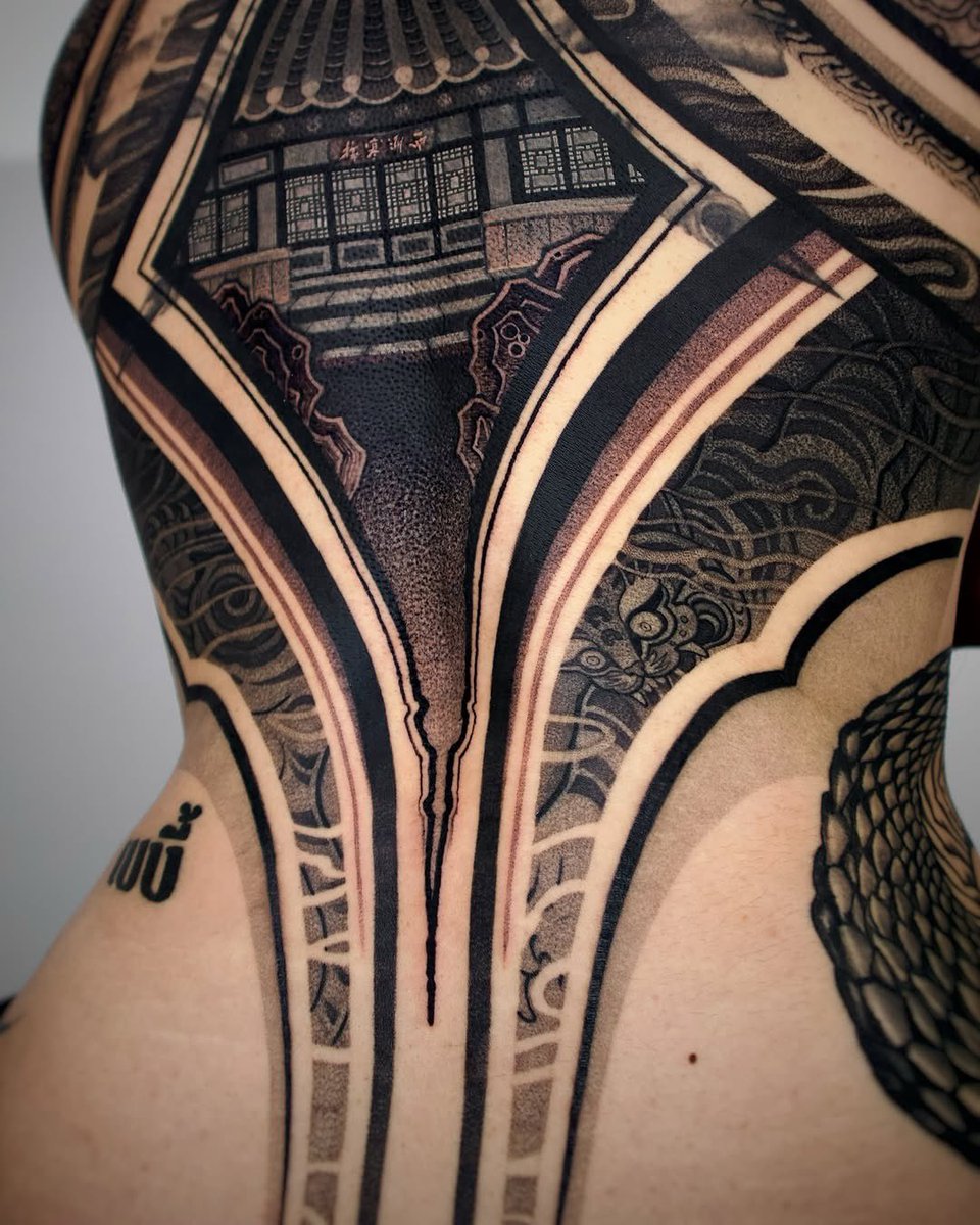 IG: vezofit
Based in: South Korea