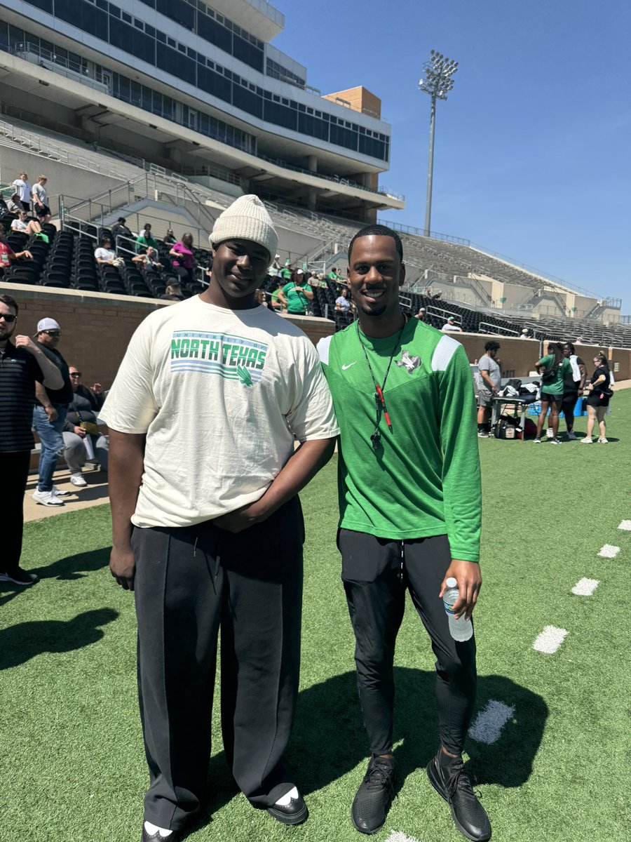 IsaiahBrought10's tweet image. Thank you to @coach_ikeDL
@JWilson_2 for offering the chance to play at UNT.
@coachkwag @yadiva71
@justinallen_13 @_il_martin
@awilliamsusa @mikeroach247 @demetricdwarren @samspiegs
@jackson_dip @WillTurboff @dctf
@On3Recruiting @247recruiting @rivals #UNT