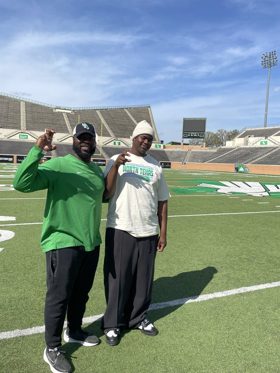 IsaiahBrought10's tweet image. Thank you to @coach_ikeDL
@JWilson_2 for offering the chance to play at UNT.
@coachkwag @yadiva71
@justinallen_13 @_il_martin
@awilliamsusa @mikeroach247 @demetricdwarren @samspiegs
@jackson_dip @WillTurboff @dctf
@On3Recruiting @247recruiting @rivals #UNT