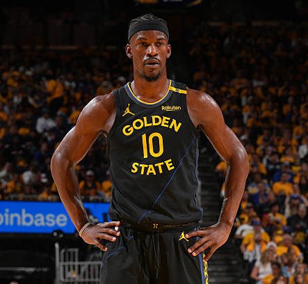 Jimmy Butler's Last 13 Playoff Games As A #1 Option Without Miami:

18.8 PPG
6.4 RPG
4.2 APG
43.9 FG% (84/191)
33.3 3P% (14/42)
80.5 FT% (62/77)
1-12 Record (7.7 Win% ‼️)

Should've never left Miami 🤔