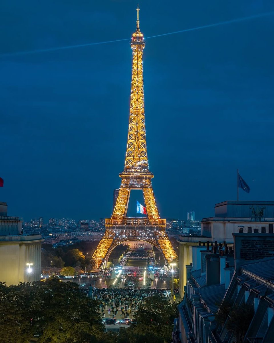 Eiffel Tower, Paris, France 🇫🇷