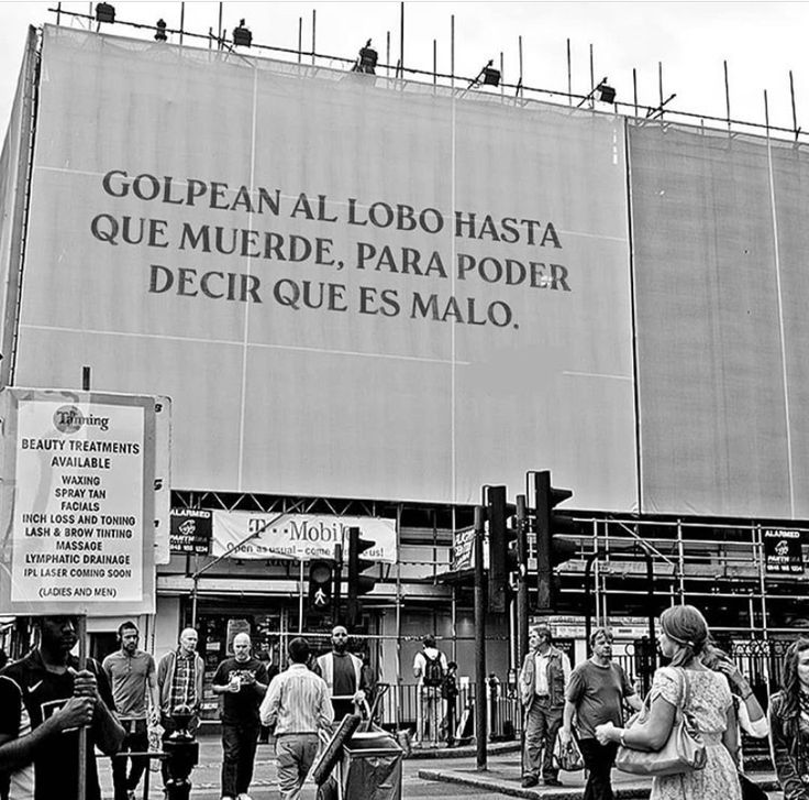 Hasta que muerde.