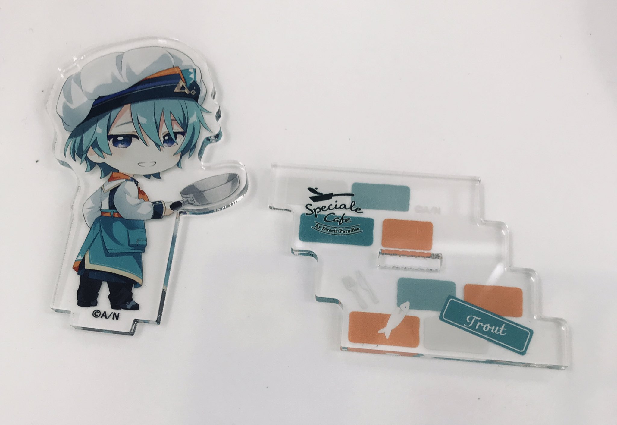 早乙女ベリー 渚トラウト スイーツパラダイス アクリルスタンド 缶バッジ