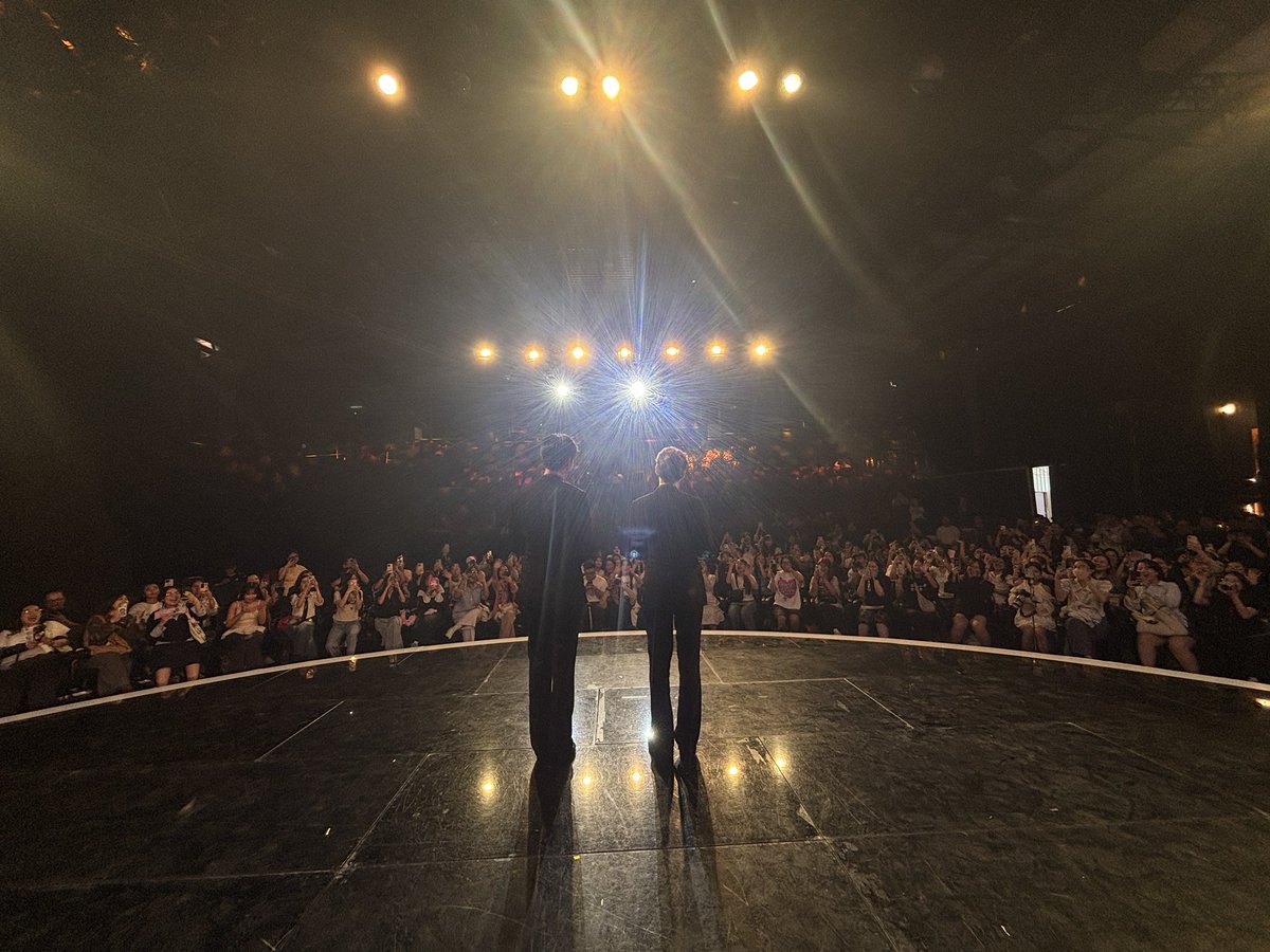 Thank you Vietnam Fans

<a href="/mos_psl/">moslhong</a> <a href="/Bank_mondop/">isbanky</a> 
#MosBank #MosBankinVietnam
#SisterFallBrotherLiftMovie