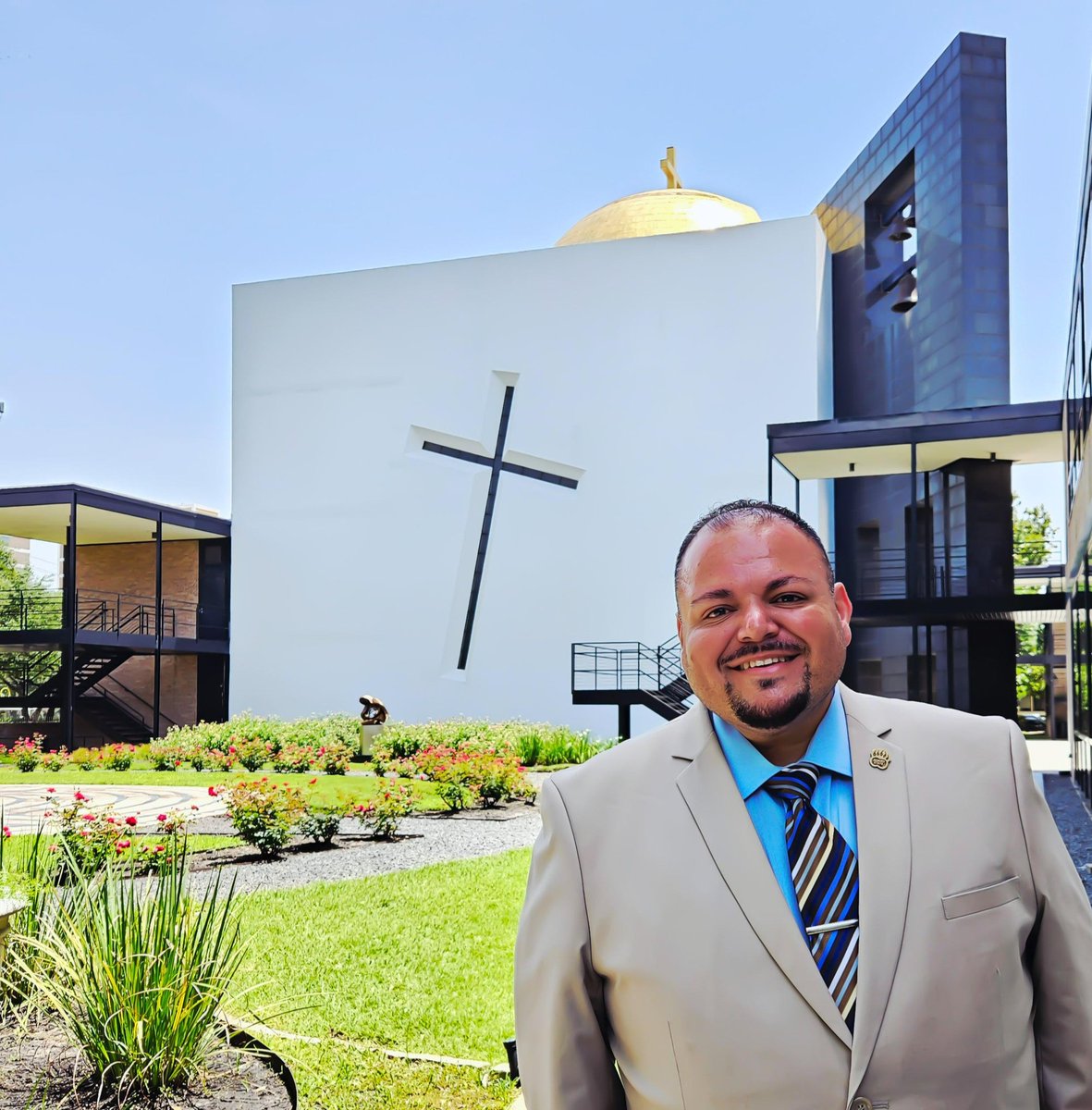 Dr. Florencio U. Aranda III (@fuaiii) on Twitter photo Today, I had the blessed opportunity to facilitate a powerful session focused on leadership, cultural awareness, & the importance of empowering your personal narrative to over 80 student leaders at the beautiful <a href="/stthomashouston/">University of St. Thomas</a>!
โค๏ธ๐ฆ๐
#DrFlorencioUArandaIII #DrFloSpeaks #EEO Today, I had the blessed opportunity to facilitate a powerful session focused on leadership, cultural awareness, & the importance of empowering your personal narrative to over 80 student leaders at the beautiful <a href="/stthomashouston/">University of St. Thomas</a>!
โค๏ธ๐ฆ๐
#DrFlorencioUArandaIII #DrFloSpeaks #EEO