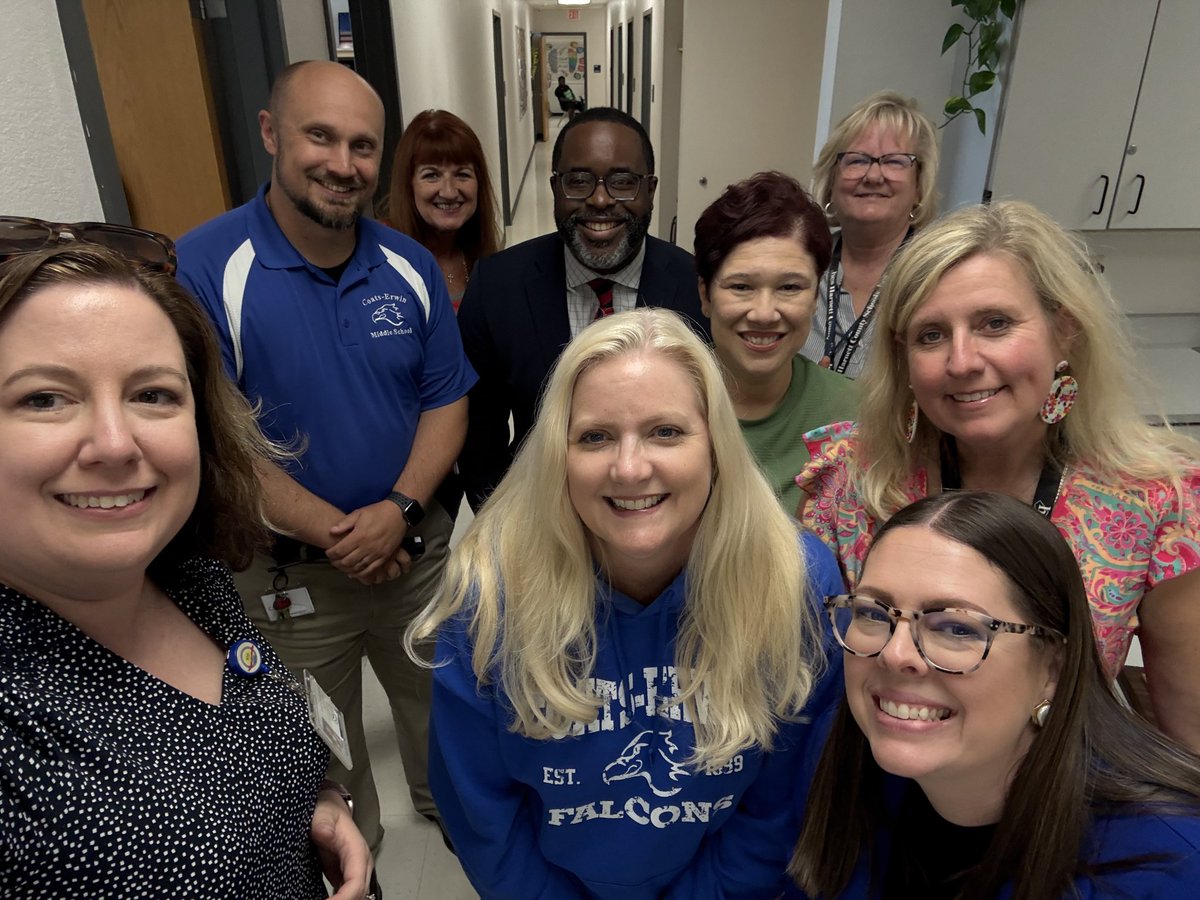 jhdoubleu's tweet image. Congratulations to our School Counselors of the Year, School Social Worker of the Year, and School Nurse of the Year!  Honoring them is always one of my favorite days of the year! #StudentServices #LeadershipMatters #Family #WholeChild