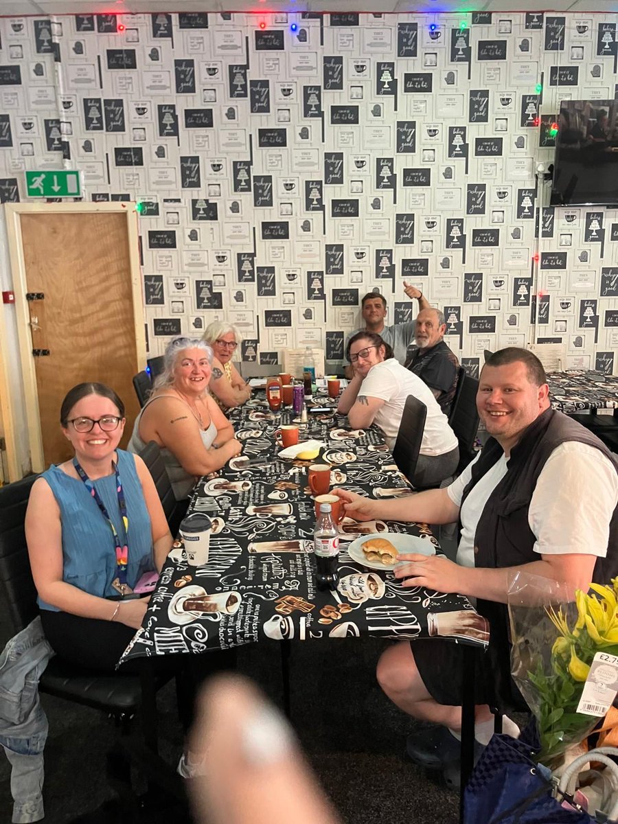 RRR_LUF's tweet image. Great connection at our Community Café  in Accrington 💬☕
A space for sharing, support, and strengthening our recovery community.
#RecoveryCommunity #AccringtonSupport