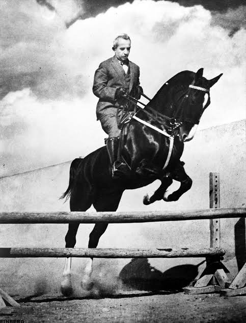 Ney, 3 Mayıs mı? Nolmuş ki?