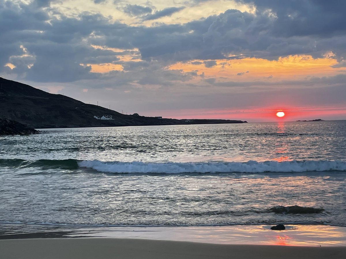 Sunset at Tranarossan Strand. ⁦<a href="/DonegalTV/">DonegalTV</a>⁩ ⁦<a href="/Donegal_ie/">Donegal.ie</a>⁩ ⁦⁦<a href="/DonegalWeatherC/">Donegal Weather Channel</a>⁩ ⁦<a href="/DonegalDaily/">Donegal Daily</a>⁩ ⁦<a href="/donegalcouncil/">Donegal County Council</a>⁩ ⁦<a href="/visit_donegal/">Visit Donegal</a>⁩
