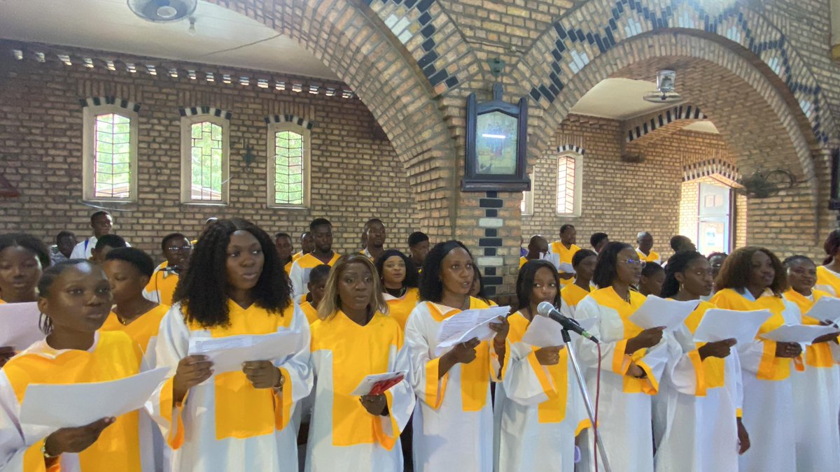 La chorale Résurrection vous souhaite un excellent week-end dans vos familles !

N'OUBLIER PAS DE LIKER ET DE VOUS ABONNER POUR NE MANQUEZ AUCUNE ACTUALITÉ À VENIR 😉