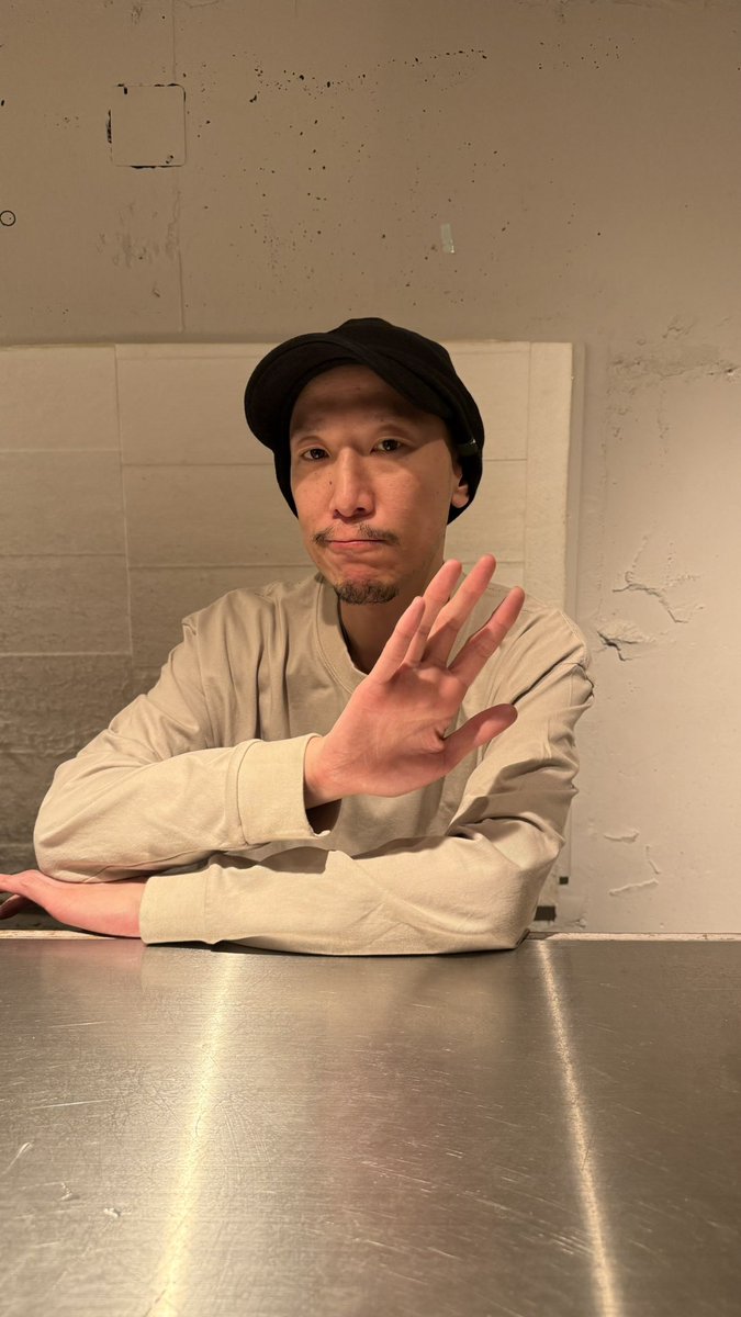 crowzet(加藤慎一fromフジファブリック)
初ライブ開催決定！

タイトル「WALK IN crowzet vol.1」
日時　6月7日　開場18:00〜 開演18:30〜
場所　ADRIFT下北沢
出演　加藤慎一、他
5月3日19:00〜 crowzet ROOM有料会員様より先行販売開始。
詳しくは概要欄のオフィシャルページよりご確認ください！