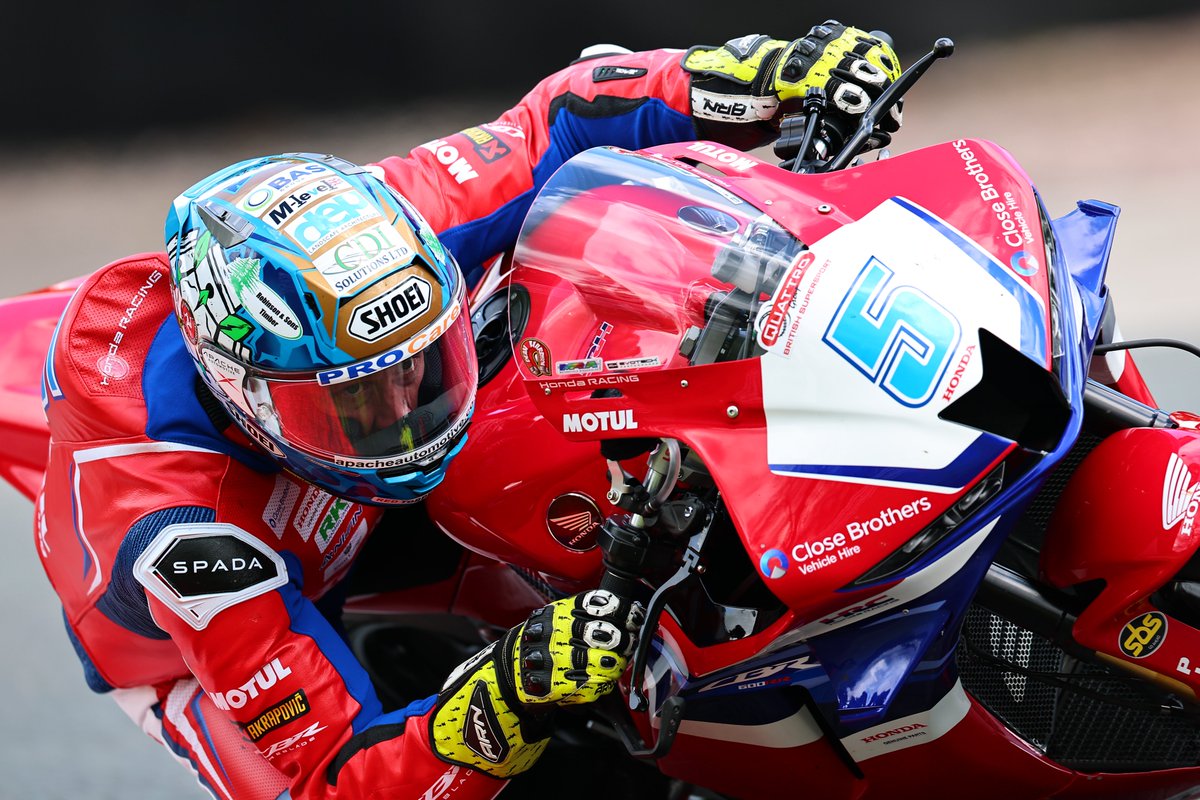 Free Practice 1 at <a href="/Oulton_Park/">Oulton Park</a> for Supersport is complete
<a href="/JackKennedy14/">Jack Kennedy ☘️</a> - P5
<a href="/deanharrisonTT/">Dean Harrison</a>  - P6

#HondaRacing #Fireblade #bsb2025