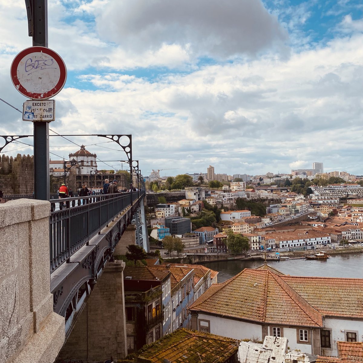Felt like Anthony Bourdain rocking around Porto this last few days.🍷🇵🇹🥮