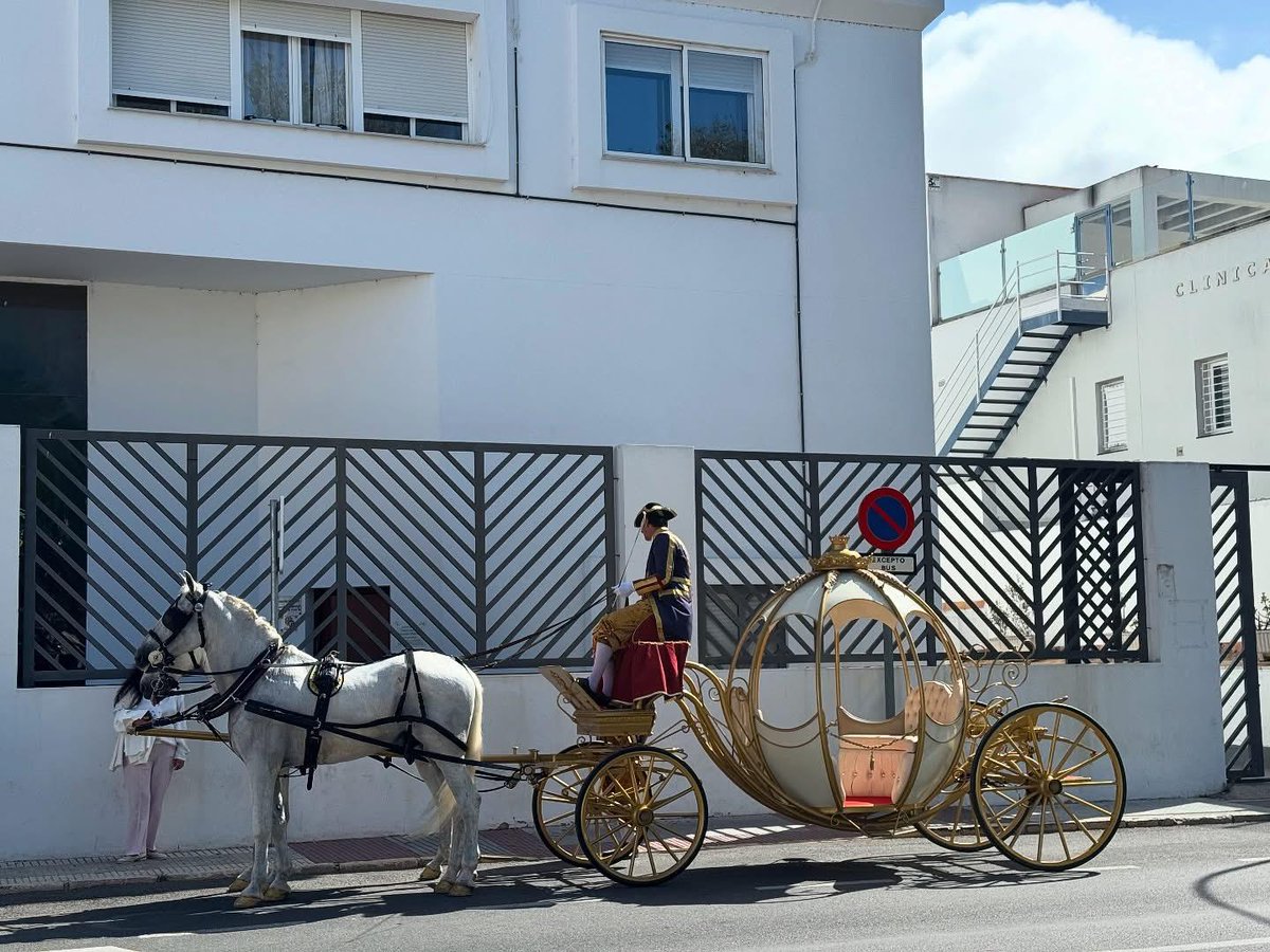Lo de las comuniones se nos está yendo de las manos.