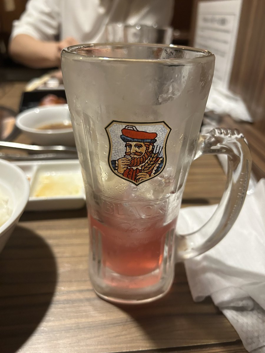 W3Bmr's tweet photo. 自分が飲む前に飲んでいいよってしたらこんだけしか残らなかった https://t.co/WomKkDtdke