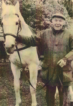 LMFM RADIO (@lmfmradio) on Twitter photo A Documentary on the late Dundalk jockey, breeder and trainer Bunny Cox will air this Bank Holiday Monday here on LMFM, just after 12 midday. The programme is presented and produced by <a href="/CorriganColm/">Colm Corrigan</a>
<a href="/CNaM_ie/">Coimisiún na Meán</a> <a href="/HRIRacing/">Horse Racing Ireland</a> <a href="/donnmcclean/">Donn McClean</a> A Documentary on the late Dundalk jockey, breeder and trainer Bunny Cox will air this Bank Holiday Monday here on LMFM, just after 12 midday. The programme is presented and produced by <a href="/CorriganColm/">Colm Corrigan</a>
<a href="/CNaM_ie/">Coimisiún na Meán</a> <a href="/HRIRacing/">Horse Racing Ireland</a> <a href="/donnmcclean/">Donn McClean</a>