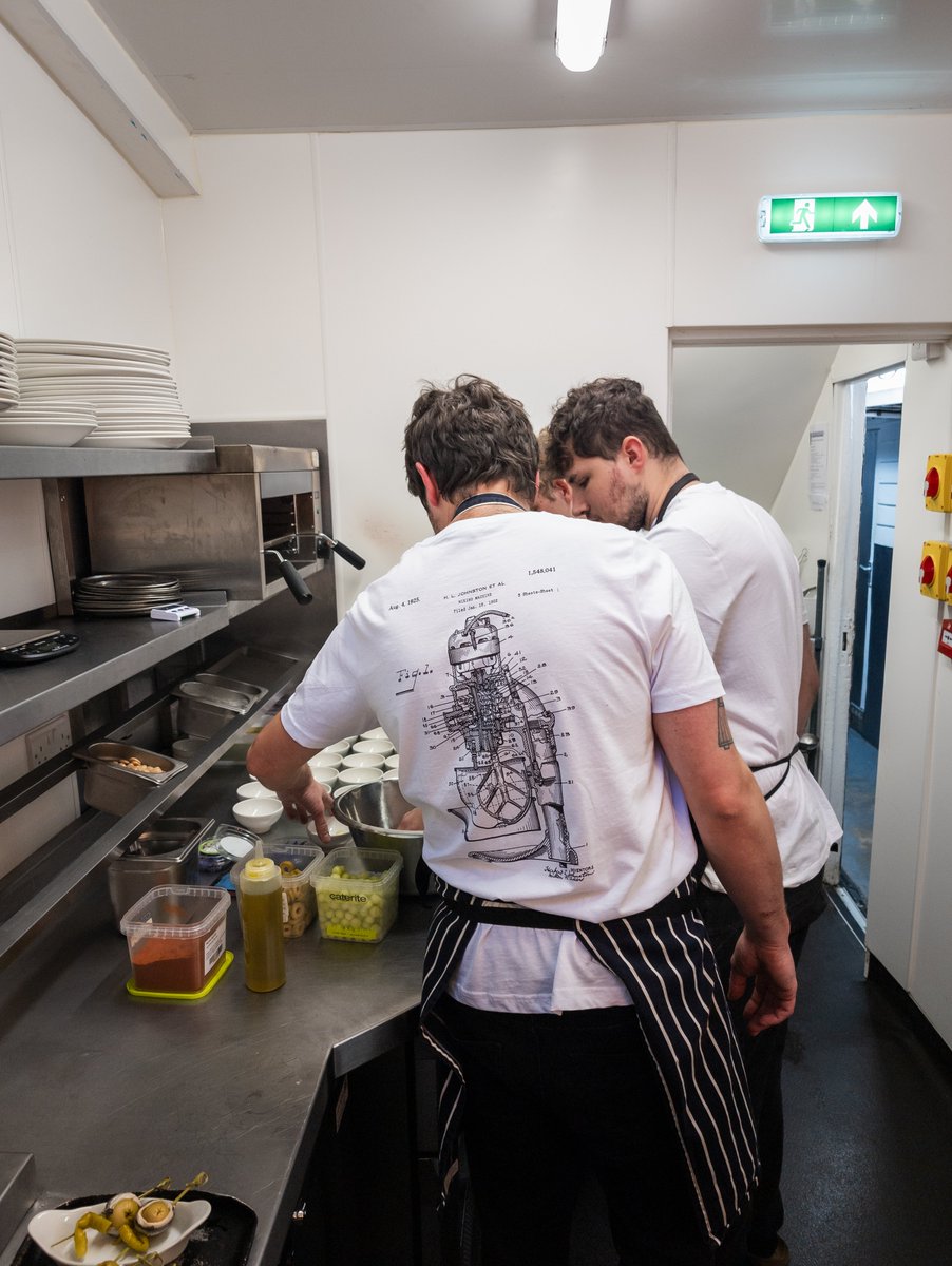 Elite Bistros (@elite_bistros) on Twitter photo BAKERY MERCH!
Fancy a t-shirt with a vintage Hobart technical drawing on the back? Of course you do.
Well you can get one in return for backing our <a href="/ushersbakehouse/">Ushers Bakehouse</a> Kickstarter ;) kickstarter.com/projects/elite… BAKERY MERCH!
Fancy a t-shirt with a vintage Hobart technical drawing on the back? Of course you do.
Well you can get one in return for backing our <a href="/ushersbakehouse/">Ushers Bakehouse</a> Kickstarter ;) kickstarter.com/projects/elite…