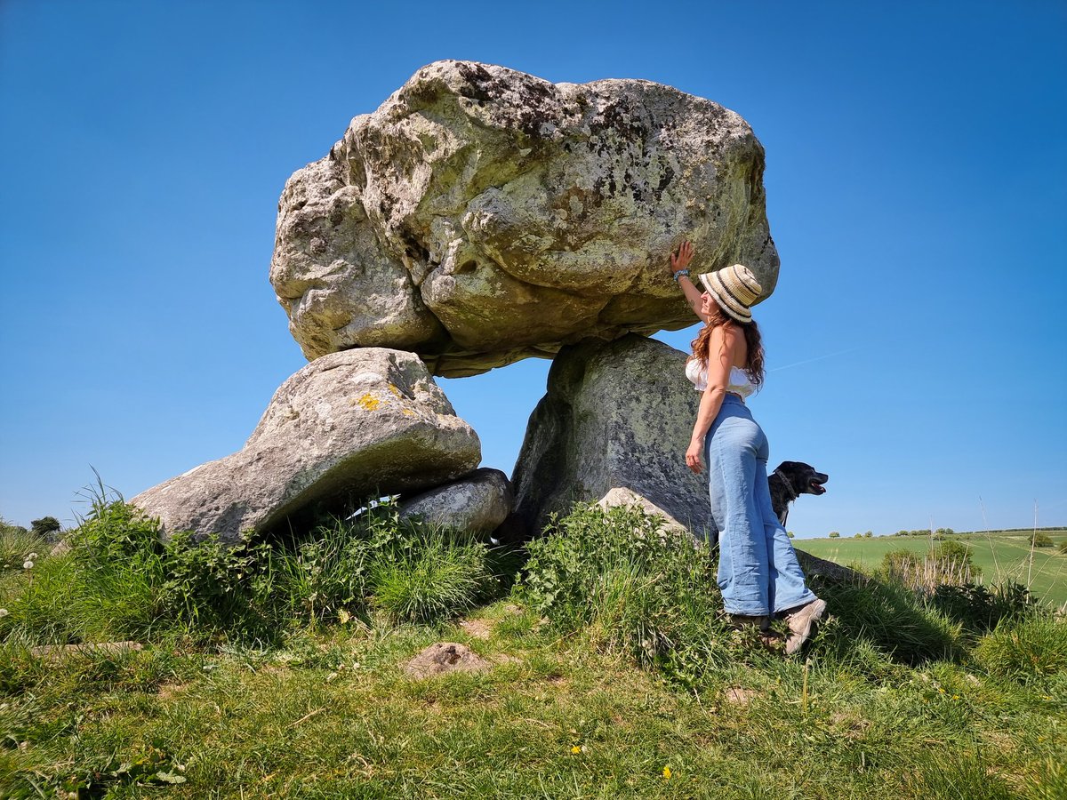 The Devil's Den 
Neolithic structure in Wiltshire, England 
#prehistoric