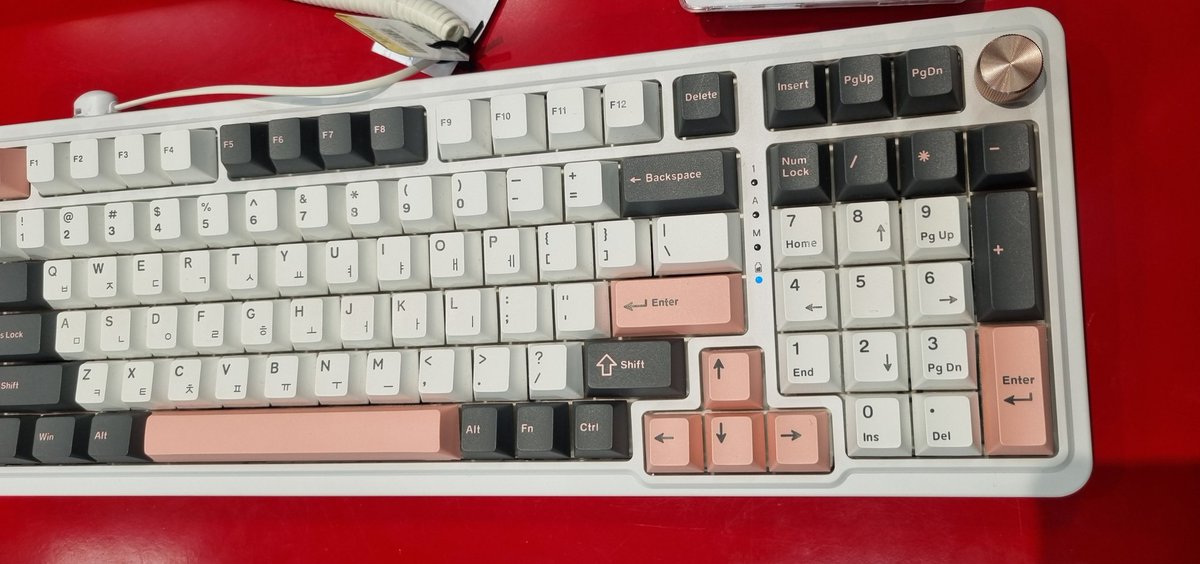 각텐 키보드 발견함