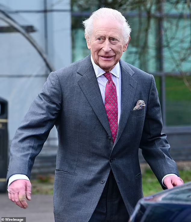 sallie6youtube's tweet photo. Well didn't Harry &amp; Meghan end up with shit fathers!   two cruel, men who love themselves before anybody else!  #DownWithKingCharles
@RoyalFamily https://t.co/l5q76z29dc