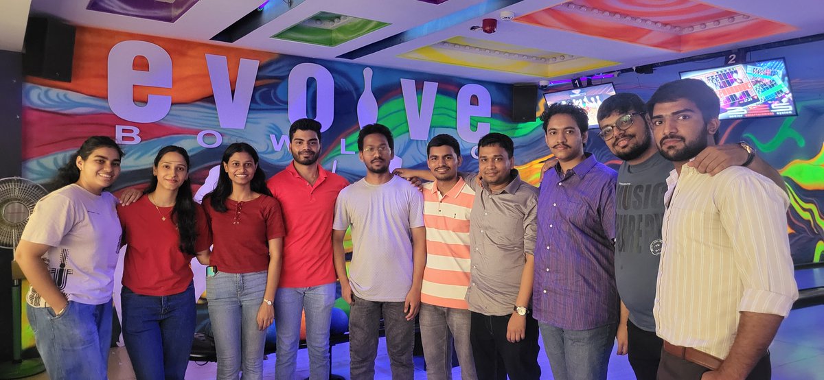 saffiretech's tweet image. We took a break from the grind for a fun day at Evolve Bowling—full of laughs, friendly rivalry, and team bonding! From strikes to gutter balls, it was all about connection, culture, and good vibes. Here’s to more moments like this! 🎳🎯💙 

#TeamOuting #SaffireTech