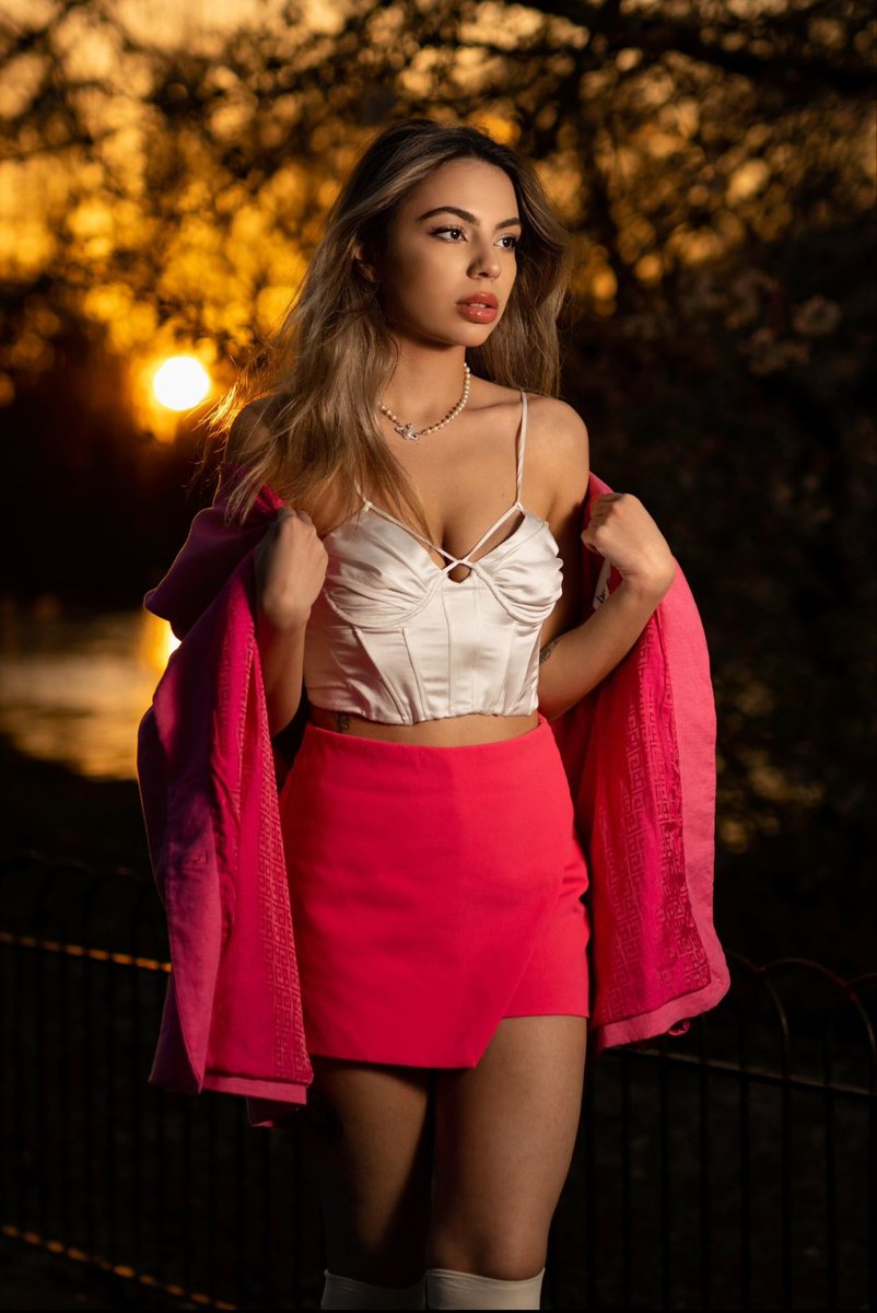 The gorgeous <a href="/Elissialove/">Elissia</a> is LIVE on Xpanded 

<a href="/XpandedTV/">Xpanded TV</a> 

📞💻🖥️