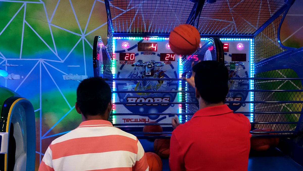 saffiretech's tweet image. We took a break from the grind for a fun day at Evolve Bowling—full of laughs, friendly rivalry, and team bonding! From strikes to gutter balls, it was all about connection, culture, and good vibes. Here’s to more moments like this! 🎳🎯💙 

#TeamOuting #SaffireTech