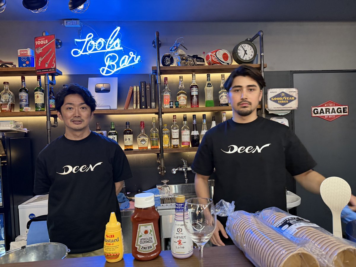 ファクトリーギア東京店のTOOLS BARは一人静かに工具を眺めて飲むのはもちろん！貸し切りパーティーもできます！昨日は3×3プロバスケットチーム「SS」の2025新体制の発表会の会場に選んでいただきました！月曜日〜金曜日、お一人様から、少人数の集まり、貸し切りまで対応できますのでご相談ください！