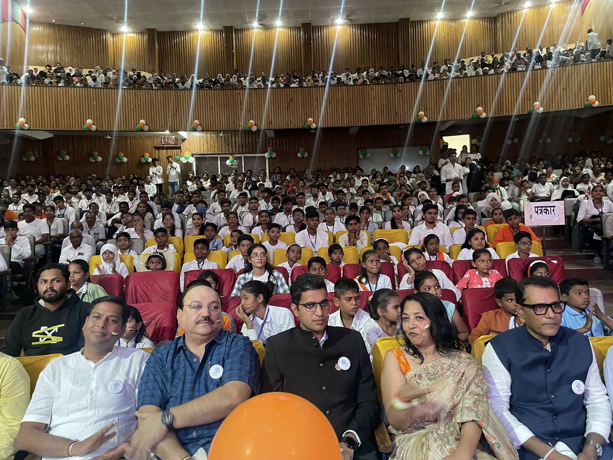 UDAAN was SAHAS in 2008 with 50 kids living with T1D and a team of 2 . Today we are UDAAN with 1500 families and team  of 30 . The josh , the energy is still the same . 💙💙 Thank you everyone for making this possible 🙏