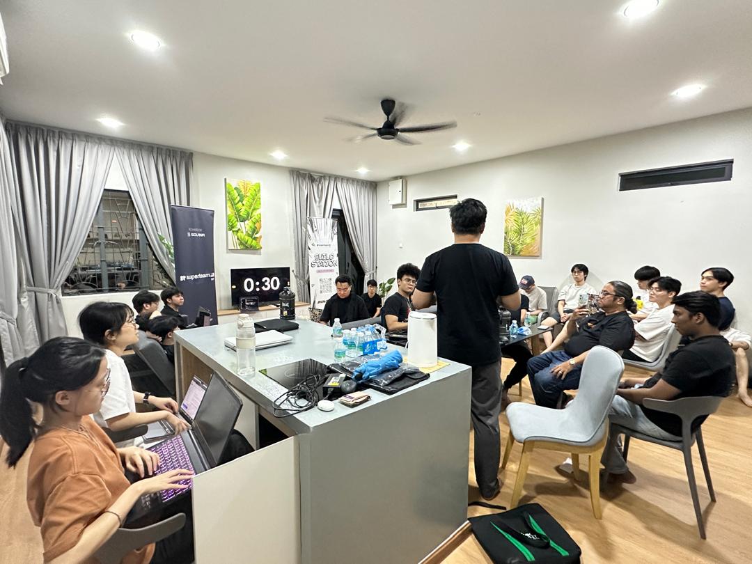 NeekoF23740's tweet image. After brutally honest feedback from @0xNazreen, we鈥檙e pivoting @croptopia28 to NeekoFun with @SuperteamMY!
What is NeekoFun?
> a community鈥慸riven hub to share sports specs & copy top strategies.
Excited to know more? Follow us!