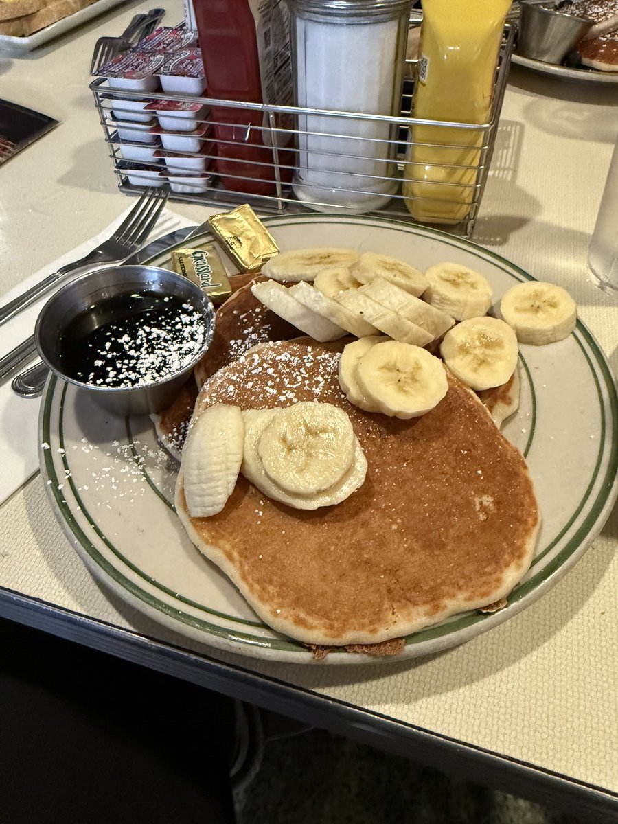 When the Rockets forced a Game 7 against the Clippers in 2015, I went out and celebrated with some pancakes.

So…since the Rockets forced a Game 7 in this series. It’s time for some pancakes!