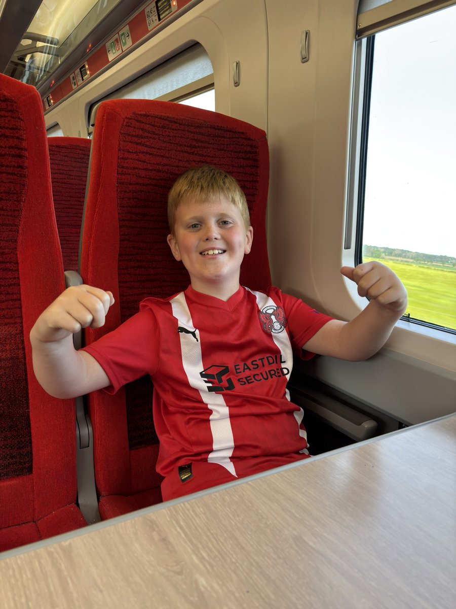 EdinburghOrient's tweet photo. ⚽️ Matchday
🏴󠁧󠁢󠁳󠁣󠁴󠁿 #EdinburghOrient  #LOFC 
🚆@NetworkRailEDB to #Huddersfield 
🏴󠁧󠁢󠁥󠁮󠁧󠁿 @htafc vs @leytonorientfc 
🏆 @EFL #LeagueOne
📆 Saturday 3rd May 
🏟️ #JohnSmiths Stadium 
😀 @SaltireOrient https://t.co/g14wxFqs7a