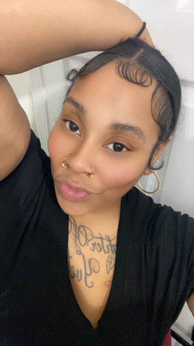 LayziaM's tweet photo. Anyways …. Why I’m so pretty 😍 https://t.co/RewnFJ0eYL