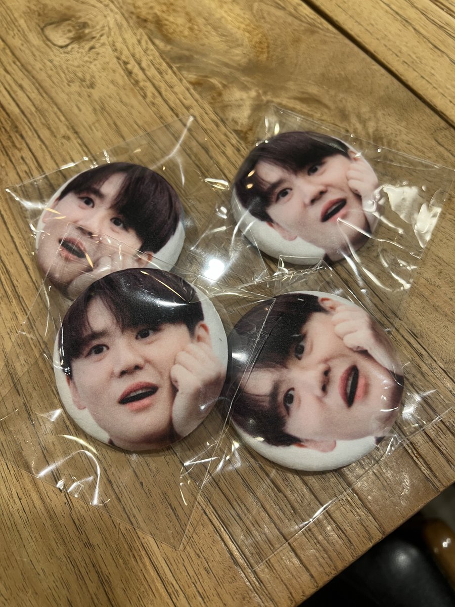 No_001215's tweet image. 그냥 하고 싶어서 하는 이벤트❣️

말랑뱃지 1개씩 2분 뽑습니당
코코넛 한정!!
RT만 해주세요!
당발은 다음 주 중에🍀💫