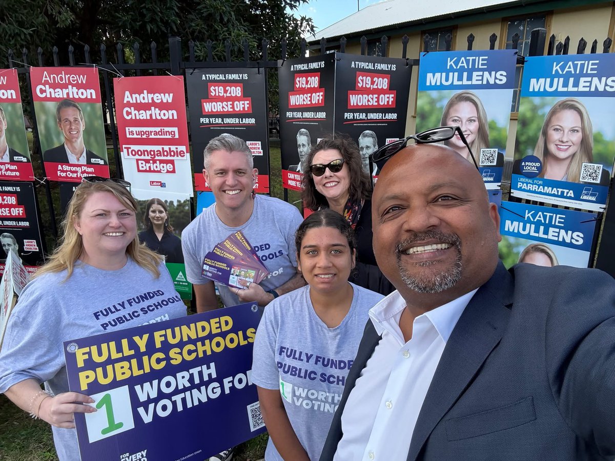 TimeSkene's tweet photo. Talking to voters about the importance of voting for full funding for NSW public schools at Toongabbie PS today
@TeachersFed @AEUfederal
#ForEveryChild #DontRiskDutton https://t.co/sKn1hTZVSA