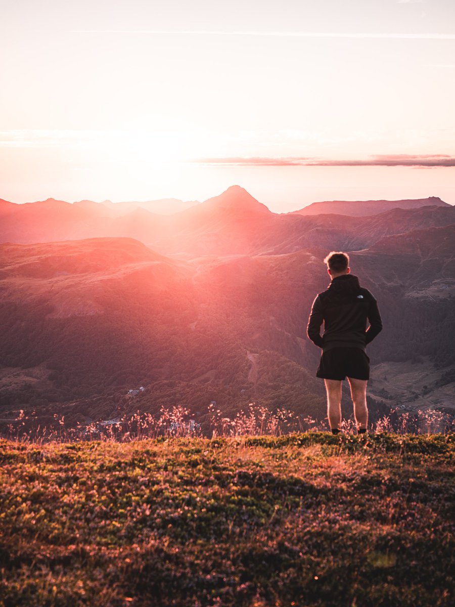A beautiful sunrise in the Massif Central 😍⛰️

📸: LezBroz
📍: Massif Central

#ExploreFrance
