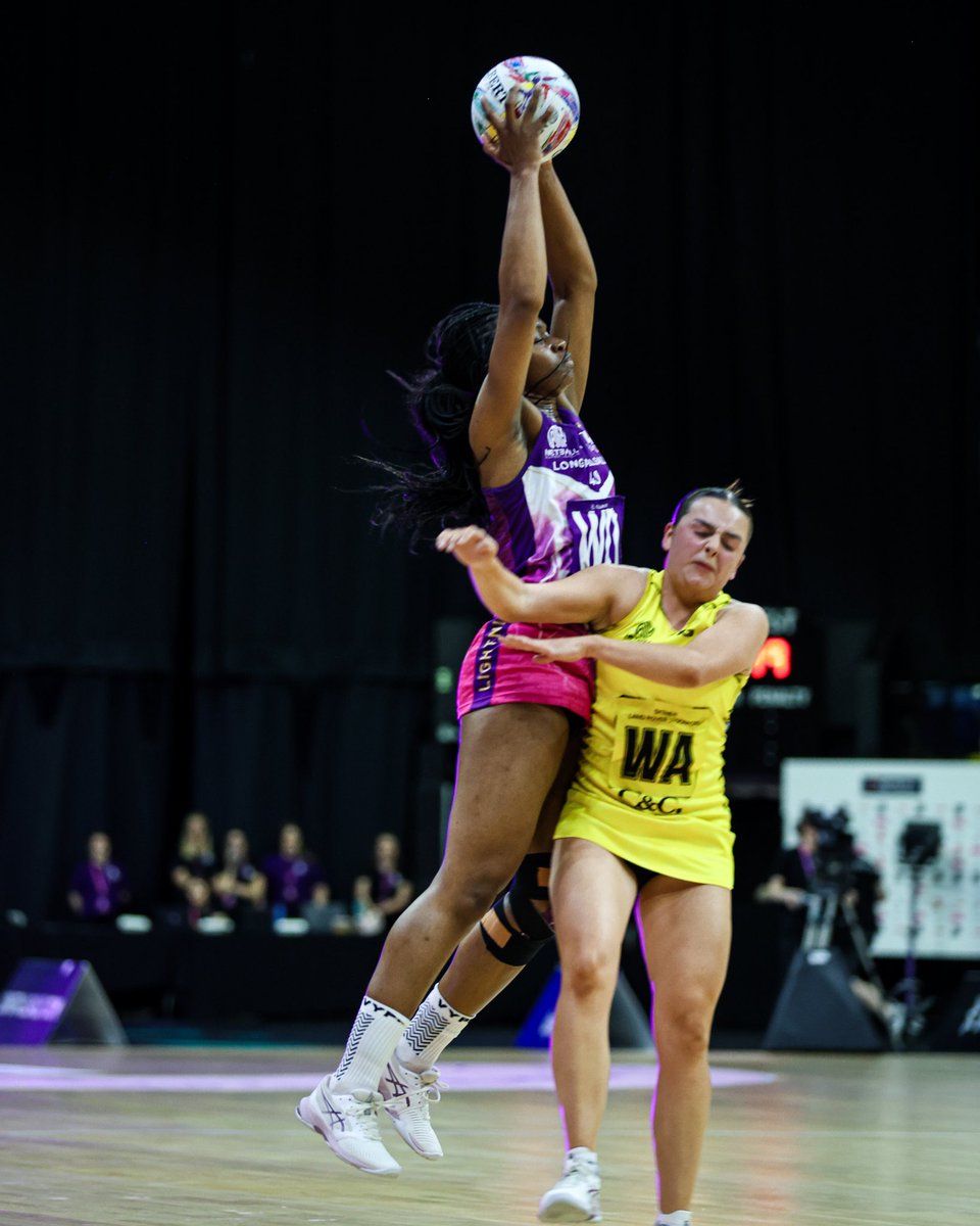 LboroLightning's tweet photo. ✨Friday Night Lights✨
#loughboroughlightning #NSL2025 #nottinghamarena https://t.co/B78Rky5EDn