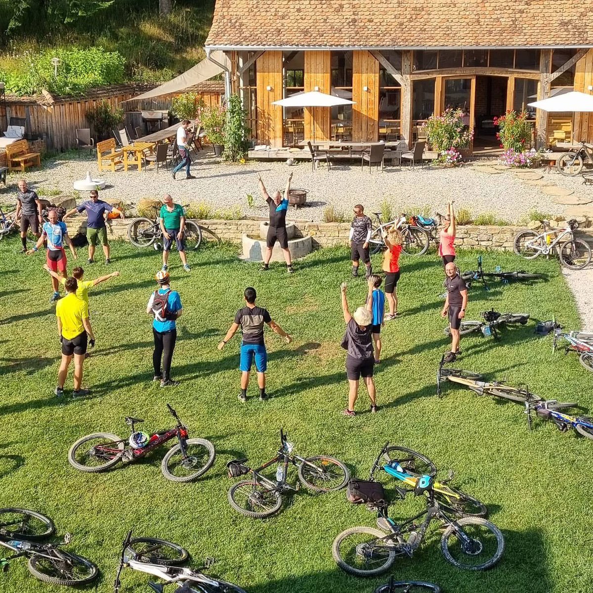 locationsunique's tweet photo. “Don’t miss the chance to stay a night in whisper-quiet villages like Alma Vii or Viscri, within a lovingly restored Saxon house“ @lonelyplanet 
Alma-Via Guesthouse is a traditional, Saxon-style farmhouse that has been converted into a Guesthouse &amp; Restaurant in #Transylvania https://t.co/Qj4b1VX8Px
