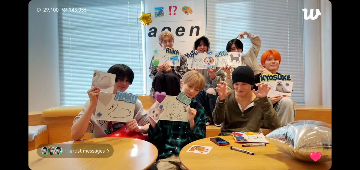 aoentranslation's tweet photo. Official member's color (menkara) and emoji
REO 🐰purple #CE33FF
KYOSUKE 🦭 orange #FF7A00
SOTA 🐈⬛pink #FF3186
HAKU🦢 white #FFFFFF
GAKU🐯 red #FE0B00
RUKA🐬 green #0AFF00
YUJU🐶blue #4CDDFF https://t.co/e6vKKyTdBr