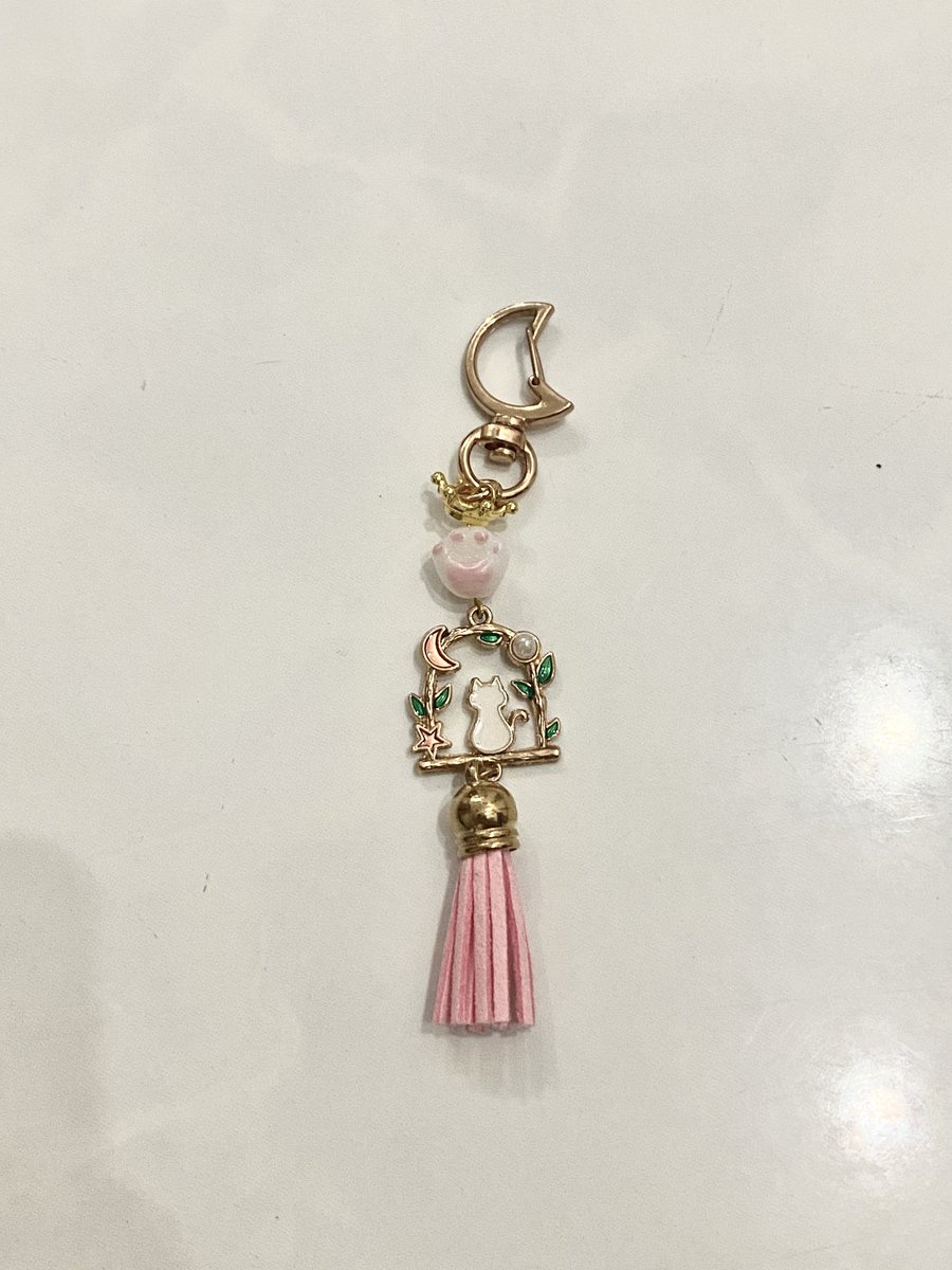 meowsiala's tweet photo. updated version of the current keychains i madeeeee yawww https://t.co/IFPZNjq188