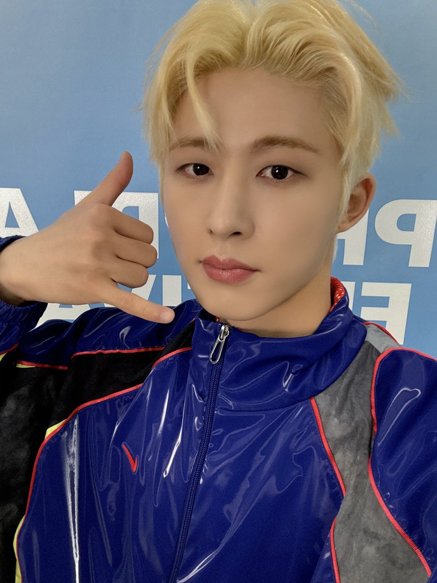 BI_131official's tweet photo. #bcut
올해 한국에서 첫 공연 같이 즐겨줘서 너무 고마워요🫶
앞으로 더 자주 봐요💗 
남은 공연도 재밌게 보고 조심히 들어가!🔥
#BI #비아이 #131LABEL https://t.co/ZgqB2QfTCE