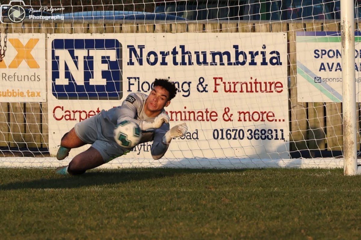 A bit later than normal, and it could have been the whole team, but last nights Player of the match was…

Neil De Jesus

🟢⚽️￼🔵